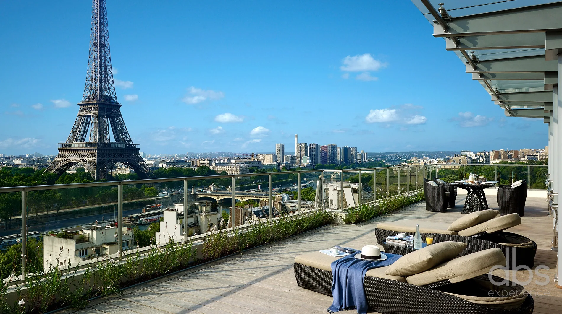 Paris Luxury Hotels Chauffeur Driven Services