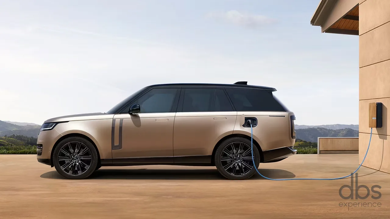 Range Rover plug-in hybrid operated by DBS EXPERIENCE in Paris