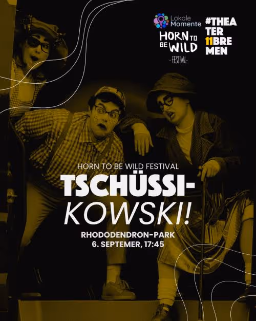 Drei Schauspielende der Theater11 Gruppe mit Schminke im Gesicht schauen einem ins Gesicht. Zentral steht der Titel des Theater Stückes namens "Tschüssikowski!" in weißer Schrift. Das Bild der Schauspielenden hat einen Gelbfilter überlagert.