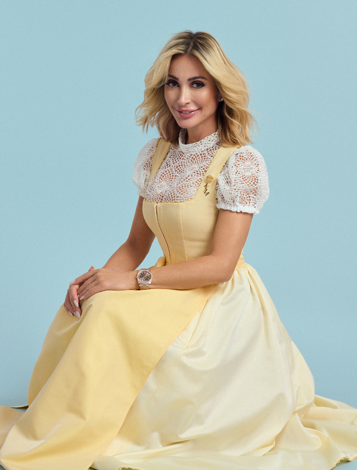 Dirndl München in Gelb N° 23403-80-36 <br> Dirndlbluse Leni N° 25371-2