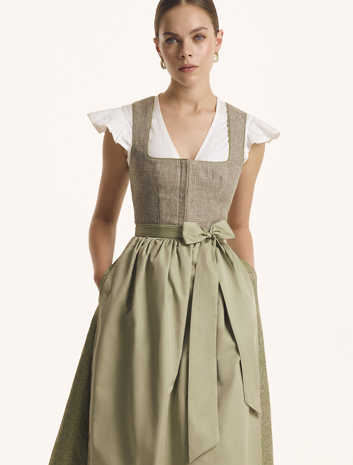 Dirndl Thea N° A26006-80-55 <br> Dirndlbluse Kiki N° A24020-2