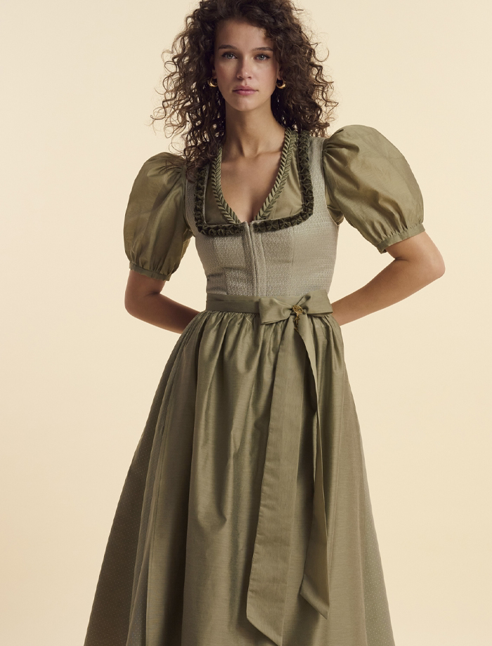 Dirndl Salerno N° 26200-80-54 <br> Dirndlbluse Colada N° 26225-55