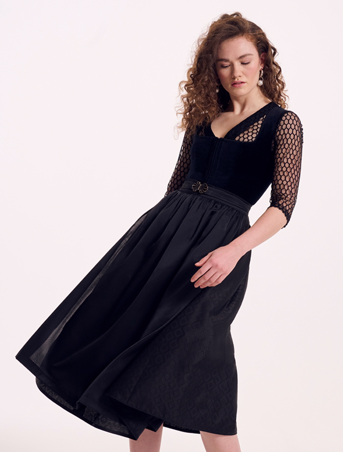 Dirndl Lumi N° A25503-80-1 <br> Dirndlbluse Lee N° A24522X-DA-1