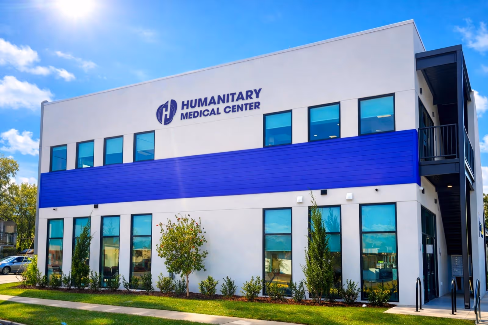 Humanitary Medical Center of Winter Haven location, modern medical center building with large windows.