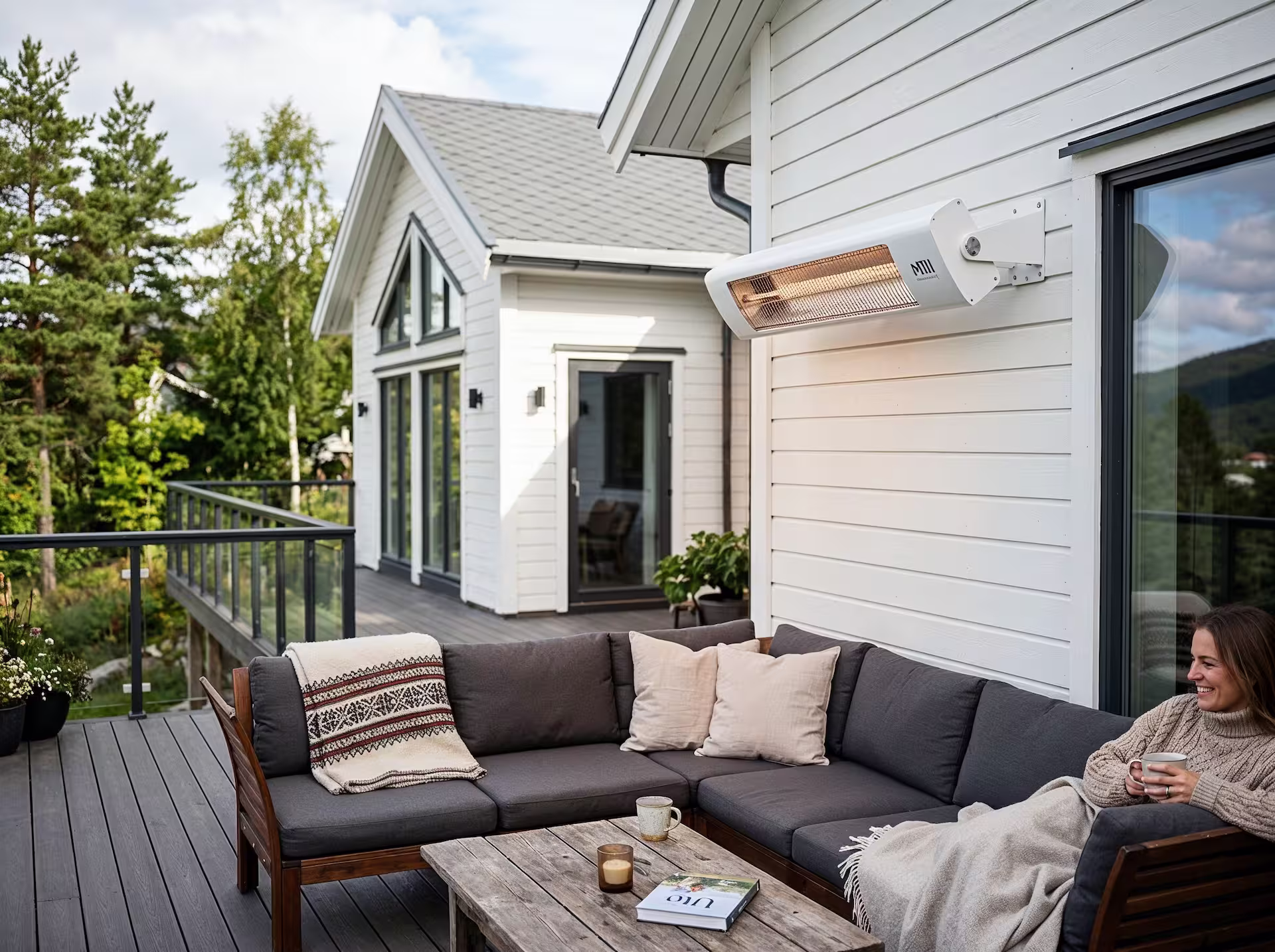 Veggmontert terassevarmer på veranda