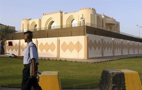 Officials: Taliban brief Pakistan about talks with Kabul
