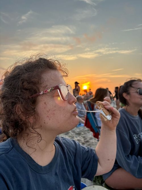 Tuesday Vibes are Baaaaack (aka Bob's Beach Burgers Episode Kinda Vibes)