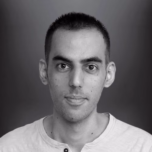 Raz Itzhakian headshot