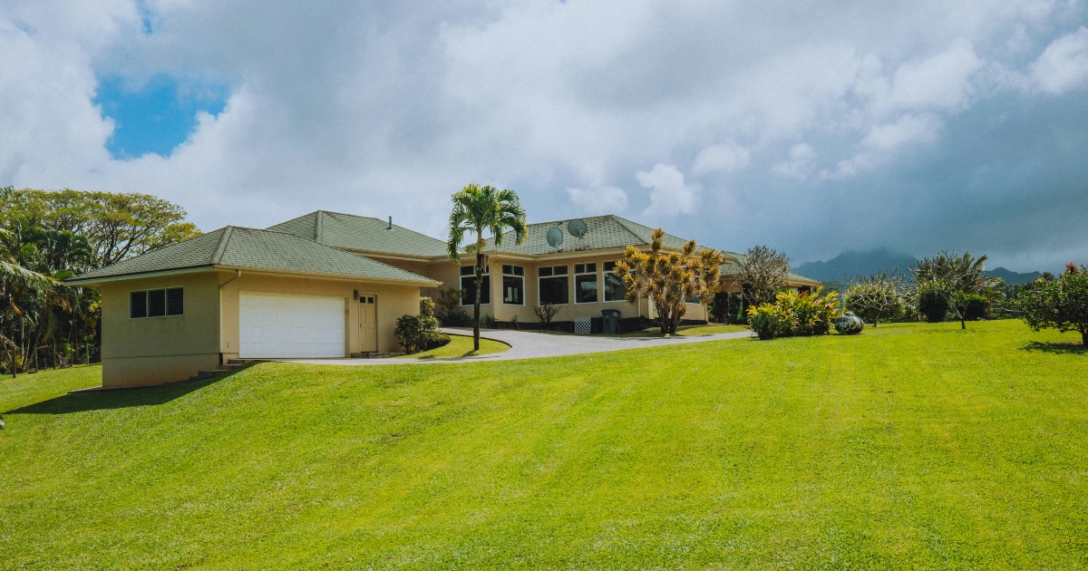 A sunny view of Hawaii