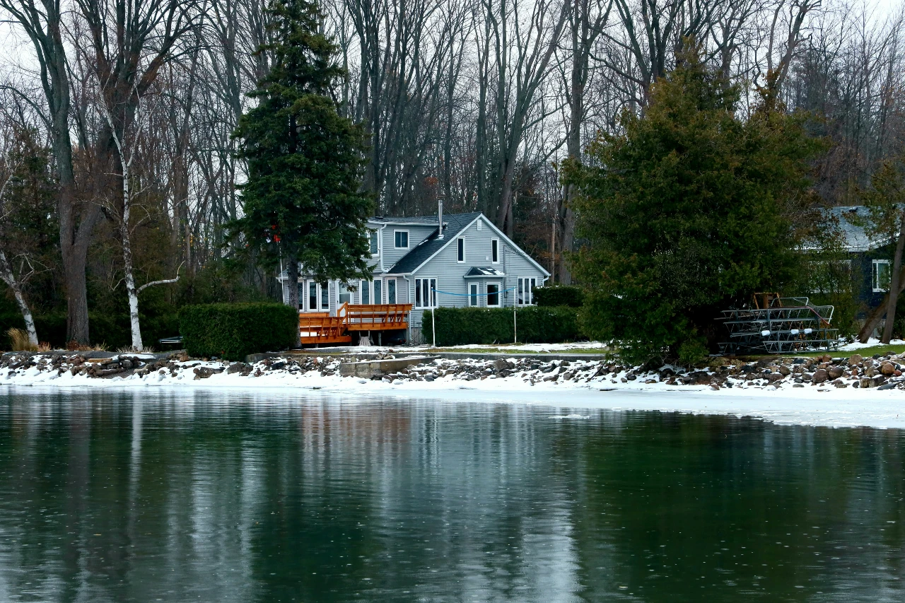 A beautiful single-family home on a lake