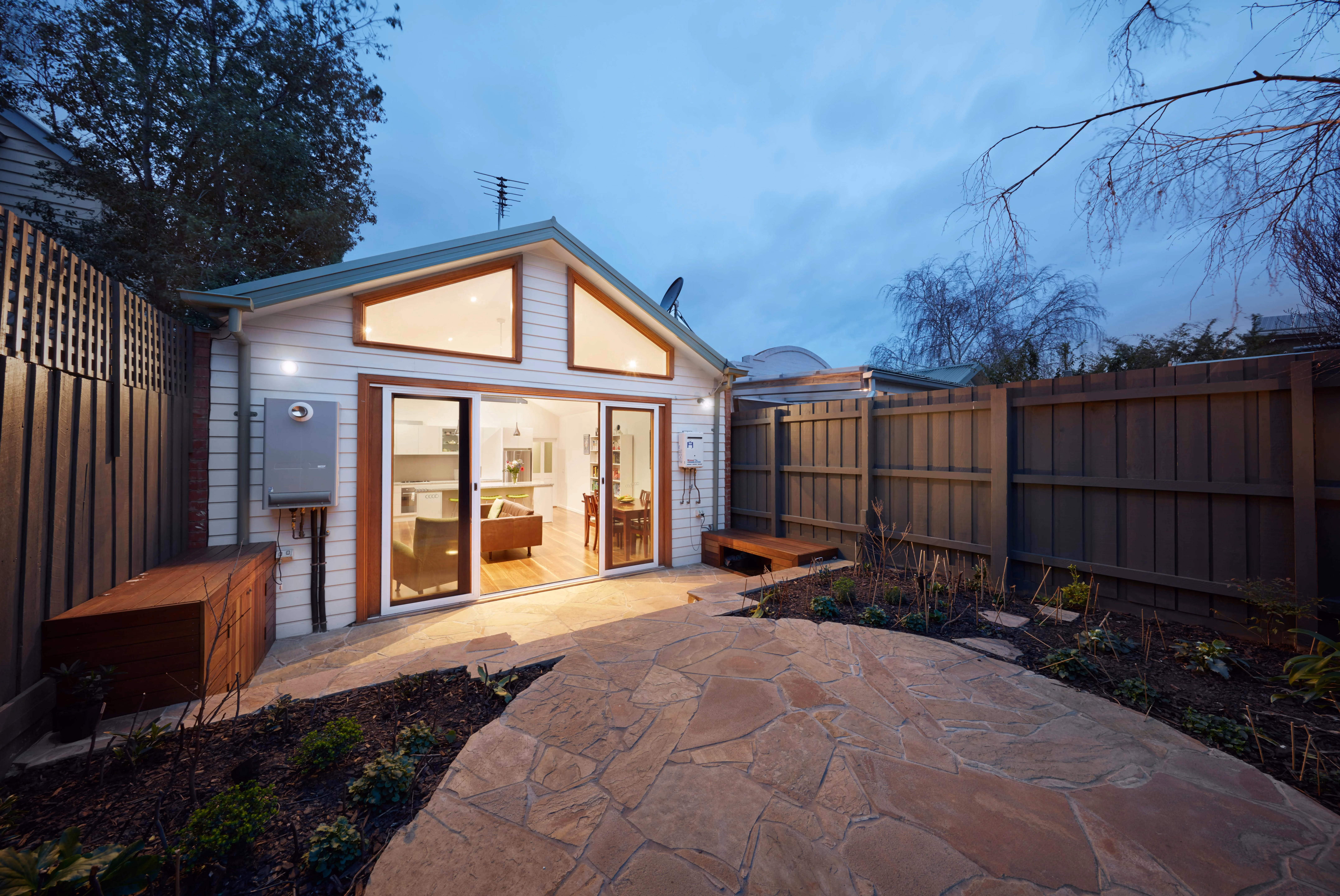 We built a garage extension and conversion for a home in Clifton Hill, which the homeowner can use as a cozy granny flat.