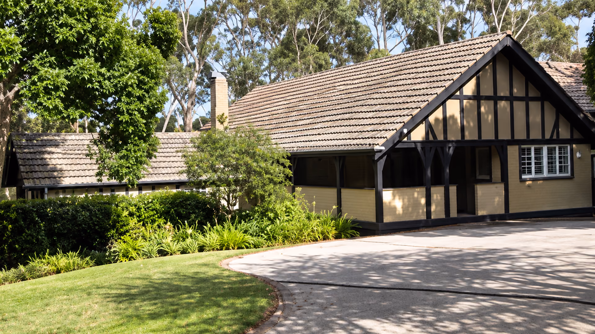 Exterior of the historic Waller House in Ivanhoe, home of Christian and Napier Waller.