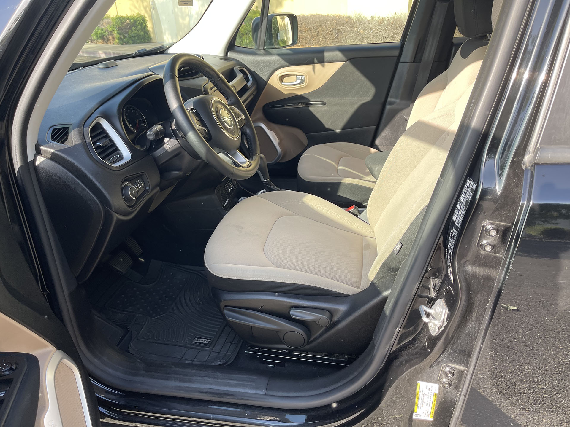 2016 Jeep Renegade Interior