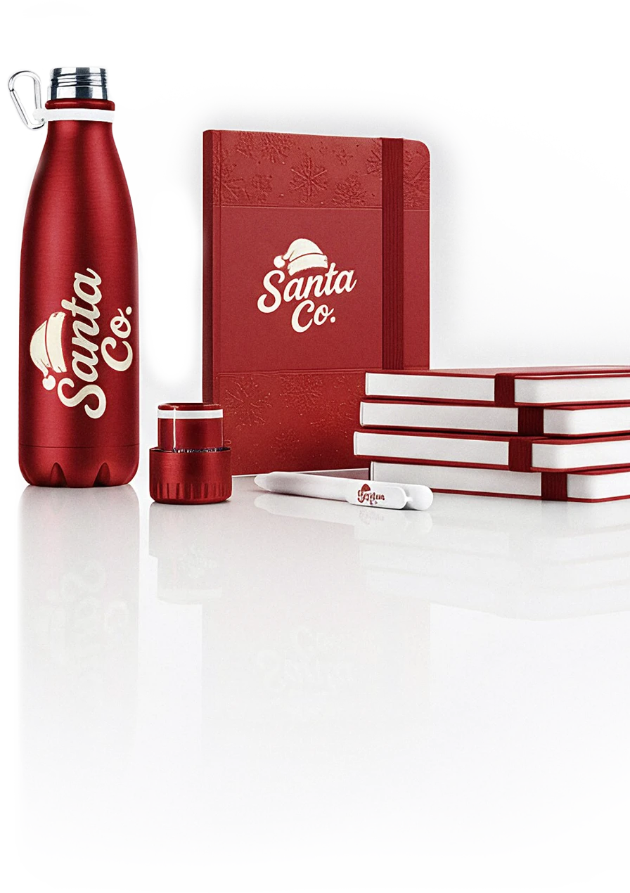 Eine Thermoflasche, Notizbuch und Kugelschreiber in festlichem Weihnachtsdesign