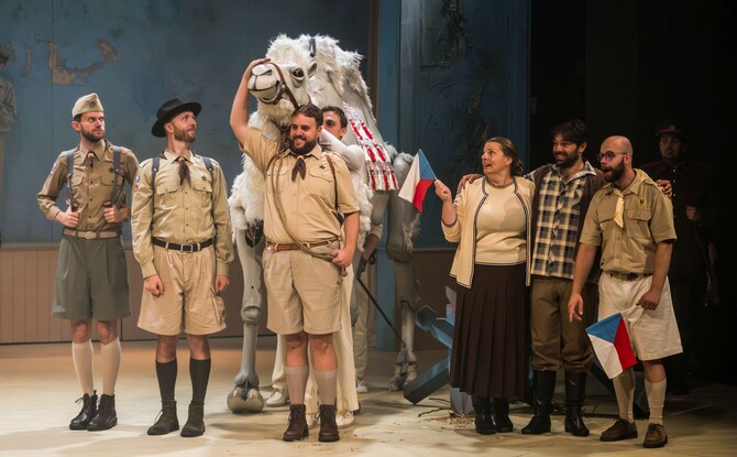 Velbloud v zemi nikoho       