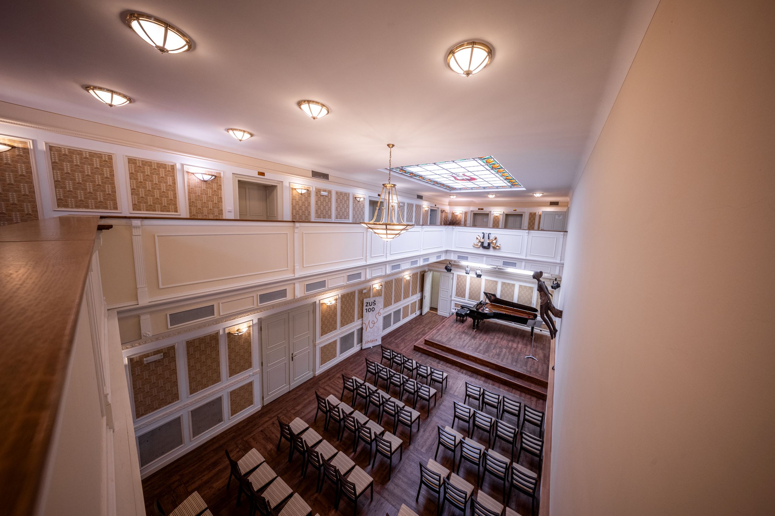 Vánoční prohlídka - Interiéry Základní umělecké školy Jihlava, kde múzy pějí a inspirují