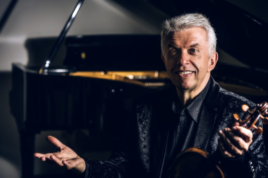 TÓNY A SLOVA VÁNOC – SVÁTEČNÍ KONCERT JAROSLAVA SVĚCENÉHO