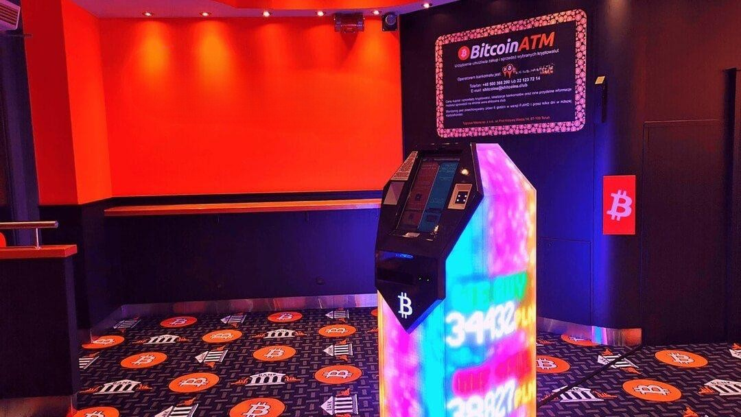 Bitomat Warszawa BitcoinATM wewnątrz lokalu