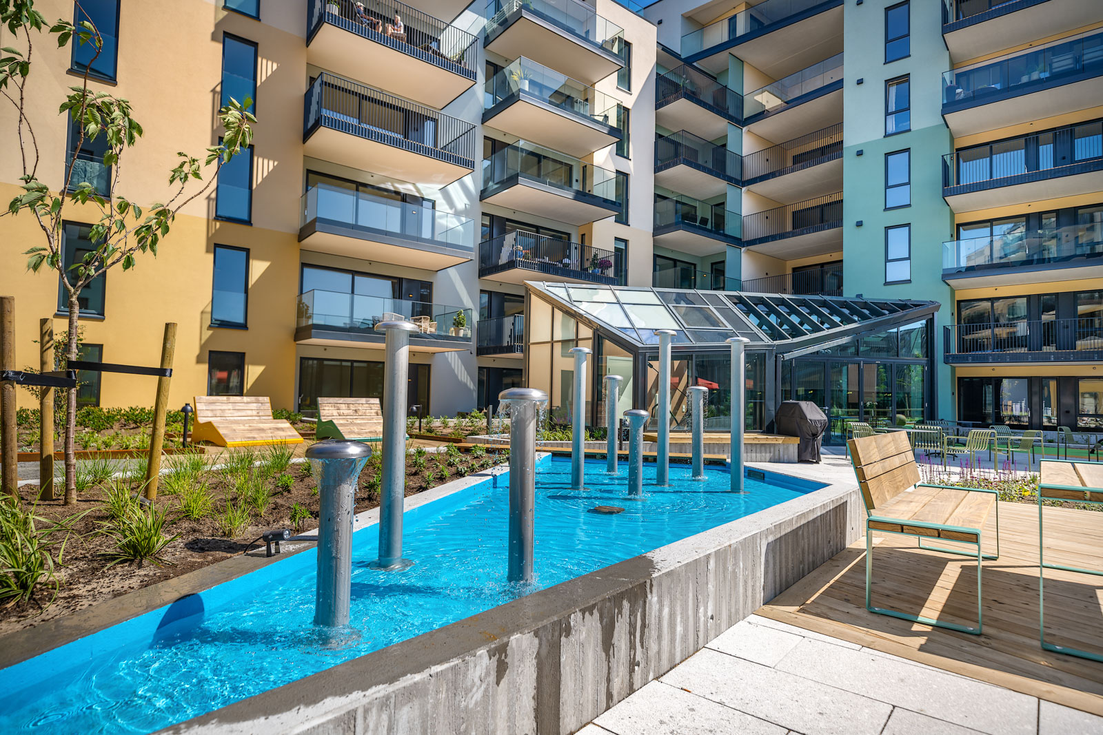 Vannspeil og fontene på torvet