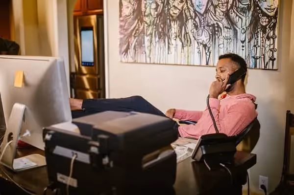 Les Avantages et Inconvénients d'une Formation en Ligne 