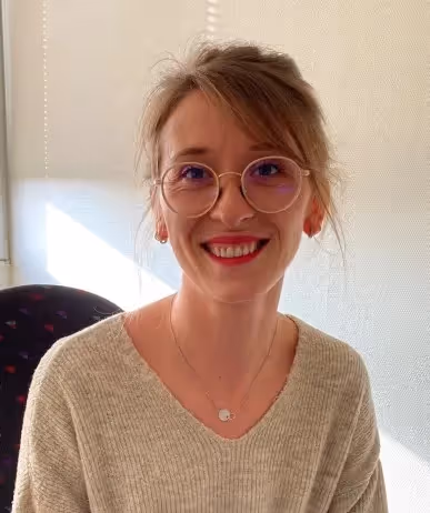 Des élèves dans un cours collectif