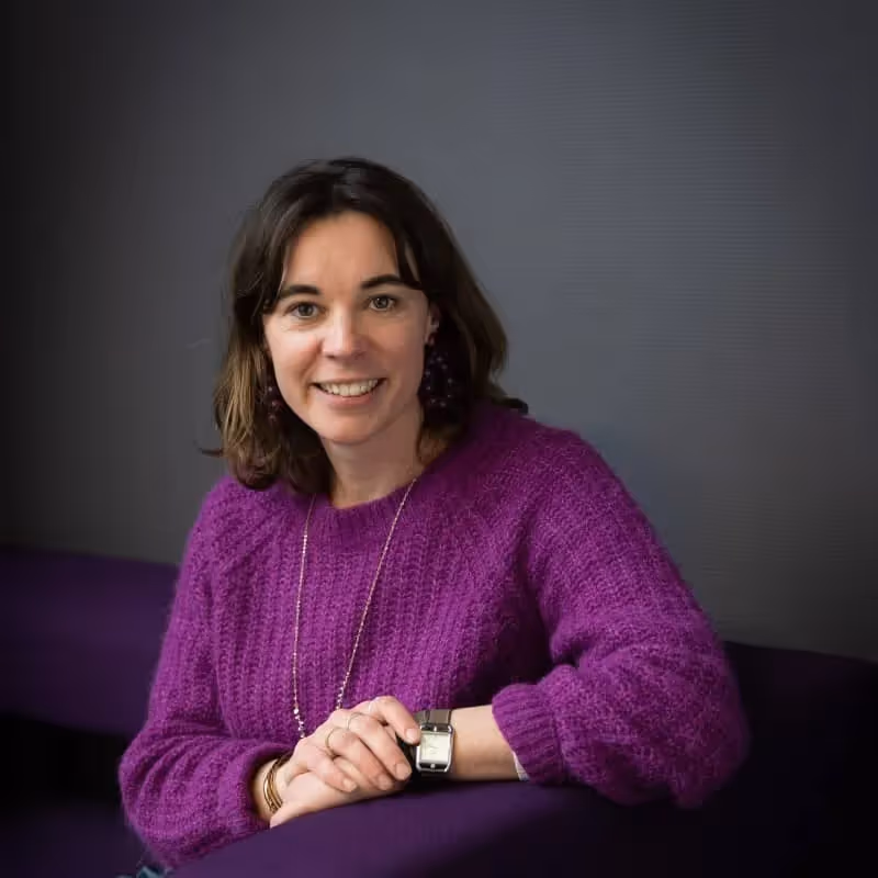 Des élèves dans un cours collectif