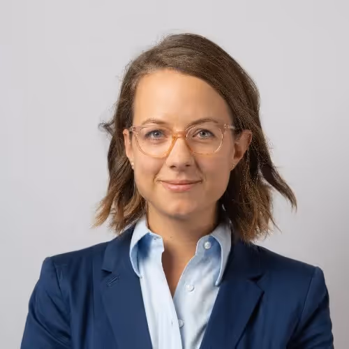 Des élèves dans un cours collectif