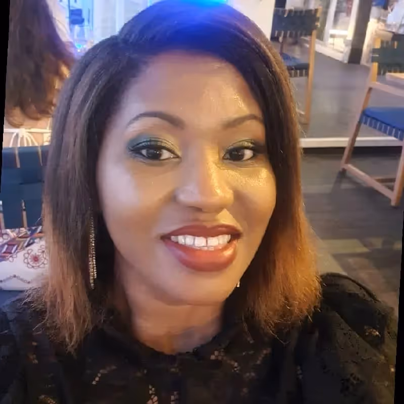 Des élèves dans un cours collectif