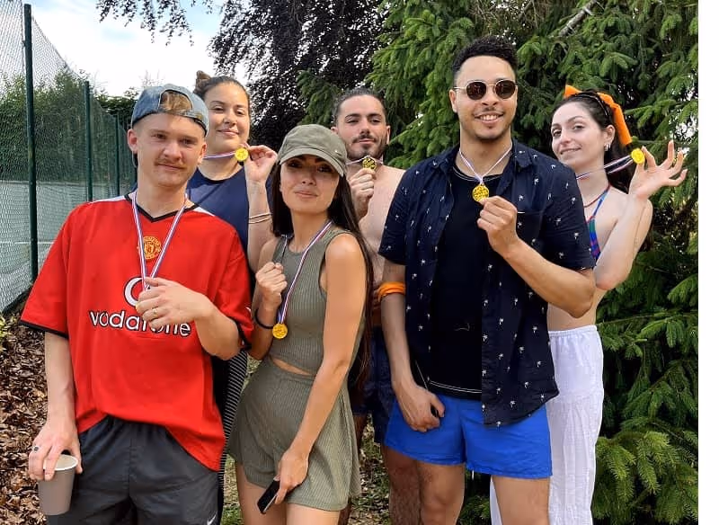 L'équipe gagnante du Cercle des Langues des olympiades pendant le séminaire