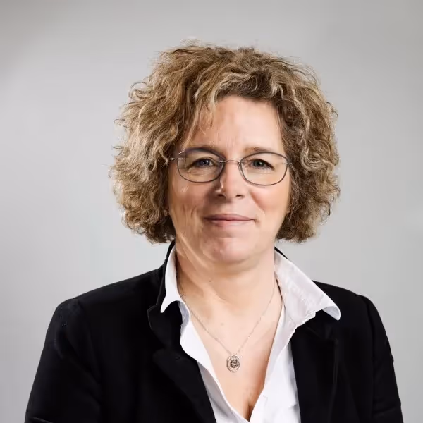 Des élèves dans un cours collectif