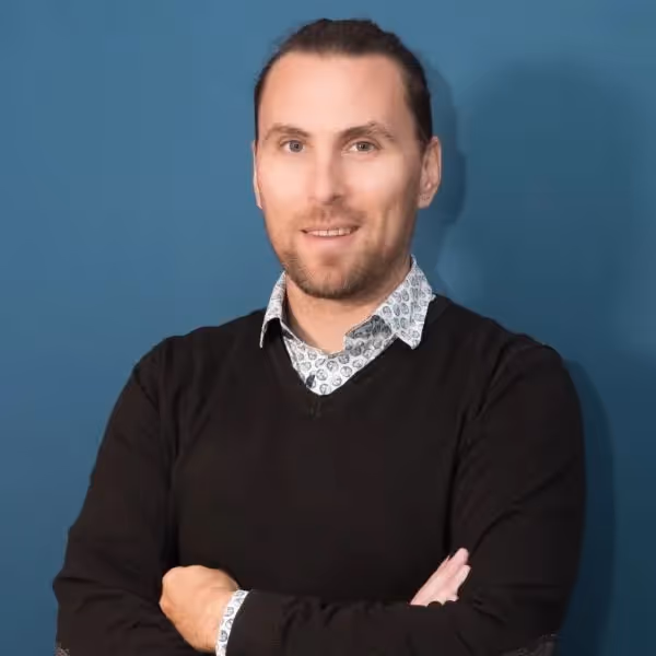 Des élèves dans un cours collectif