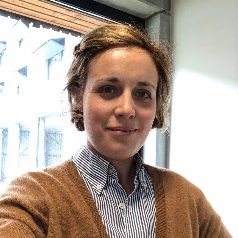 Des élèves dans un cours collectif