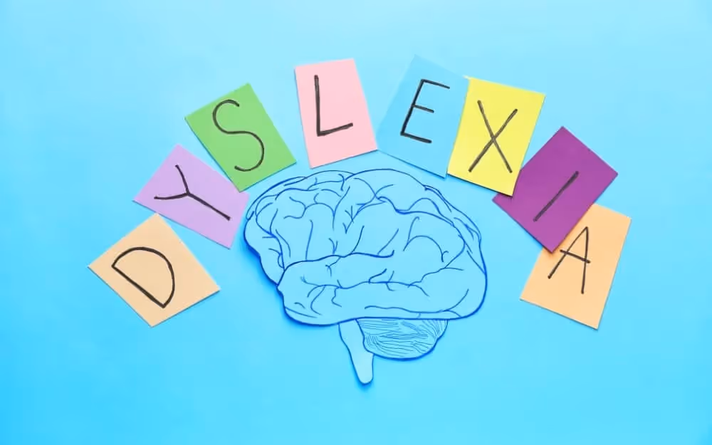 Dyslexie écrit en anglais sur fond bleu avec un dessin de cerveau