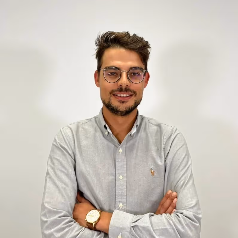 Des élèves dans un cours collectif