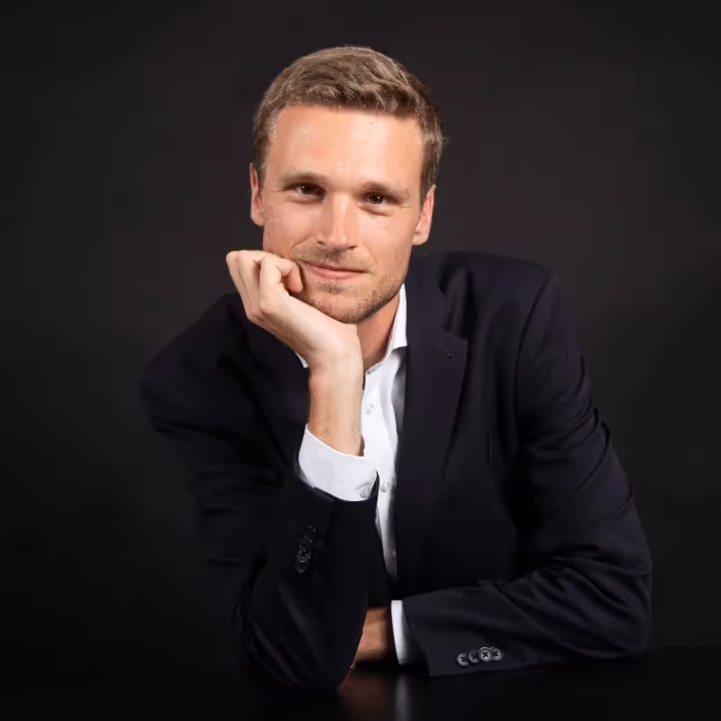 Des élèves dans un cours collectif