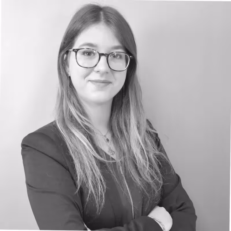 Des élèves dans un cours collectif