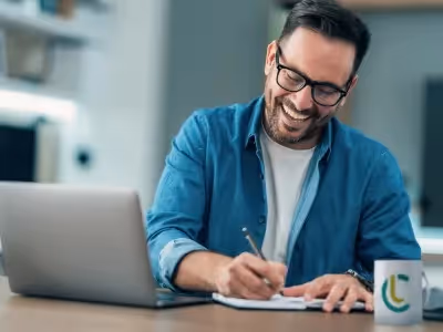 Des élèves dans un cours collectif