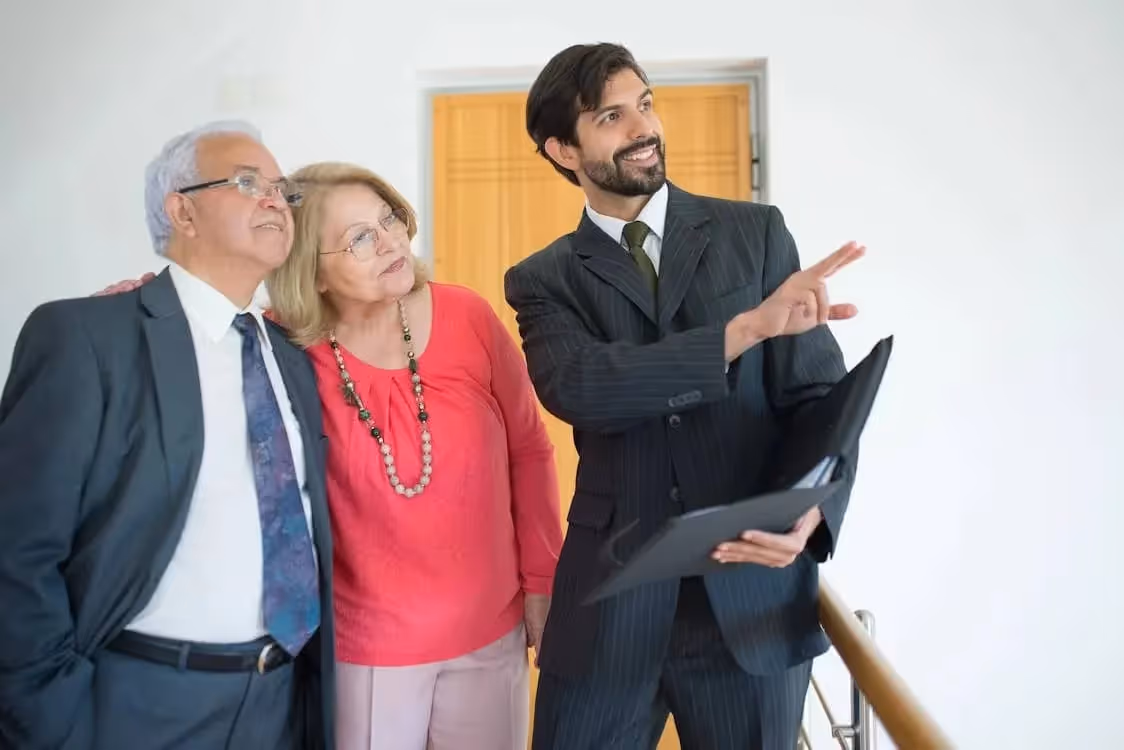 Personnes pour illustrer l'article sur les titres à utiliser pour maîtriser l'utilisation de monsieur et madame en anglais