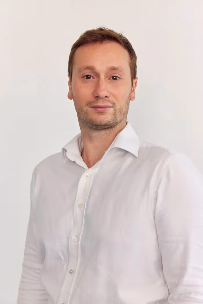 Des élèves dans un cours collectif