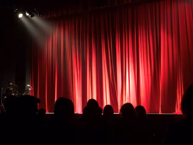 Les mots clés du théâtre en anglais : guide utile