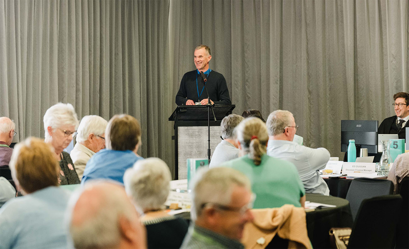 Rev Canon Simon Martin