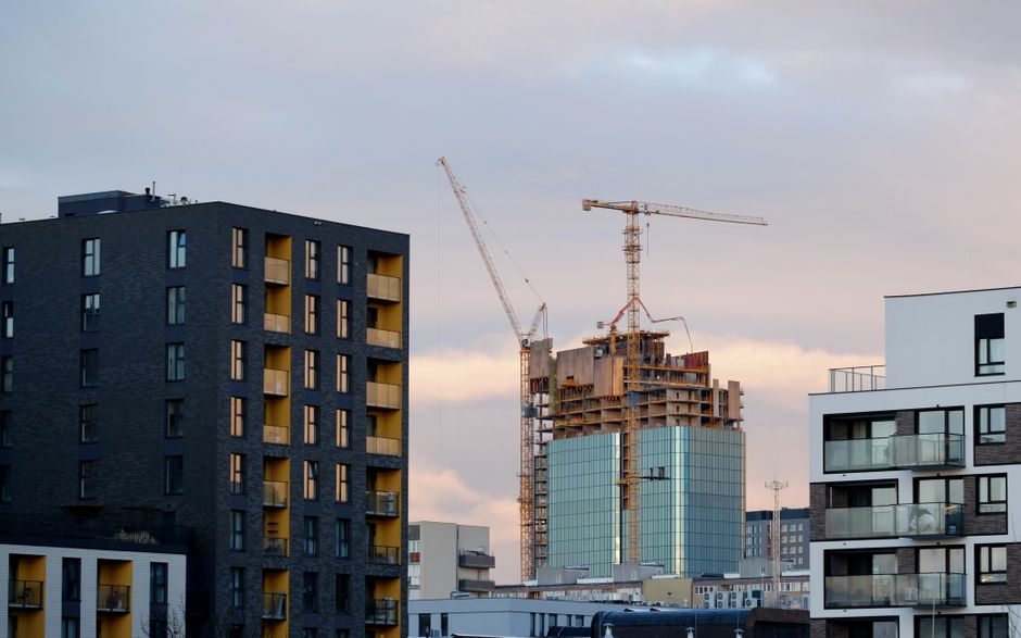 UK build-to-rent faces pressure from higher financing costs despite strong tenant demand. Analysis of yields, pipeline and regional growth trends.