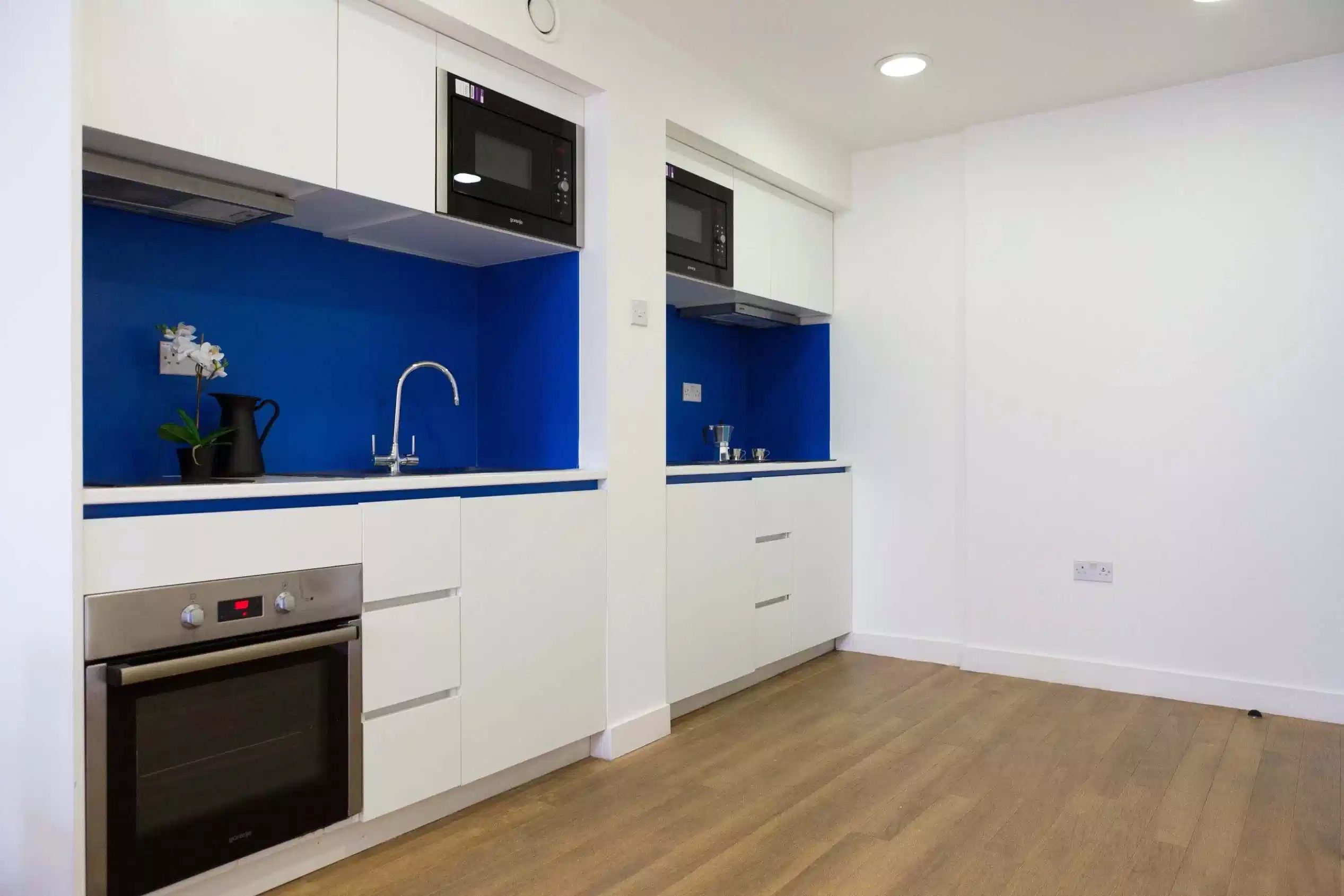 Twin Ensuite Silver Xl - Kitchen