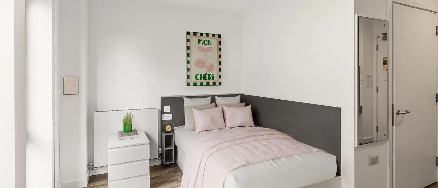 Gold Studio  - Bedroom