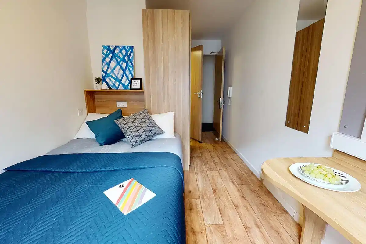 Bronze Ensuite - Bedroom