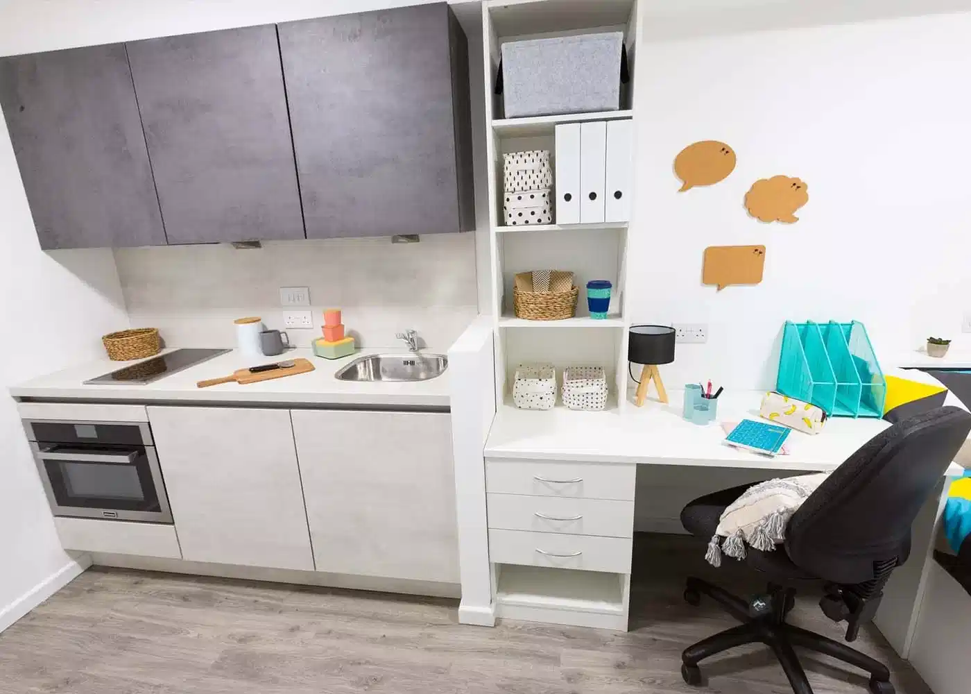 Standard Studio - Kitchen