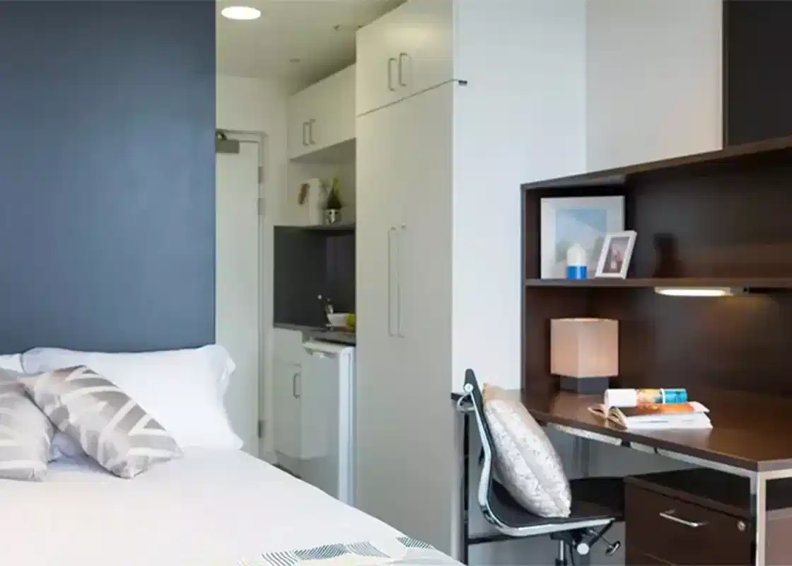 Bronze Ensuite Landmark View Upper Level - Amenities