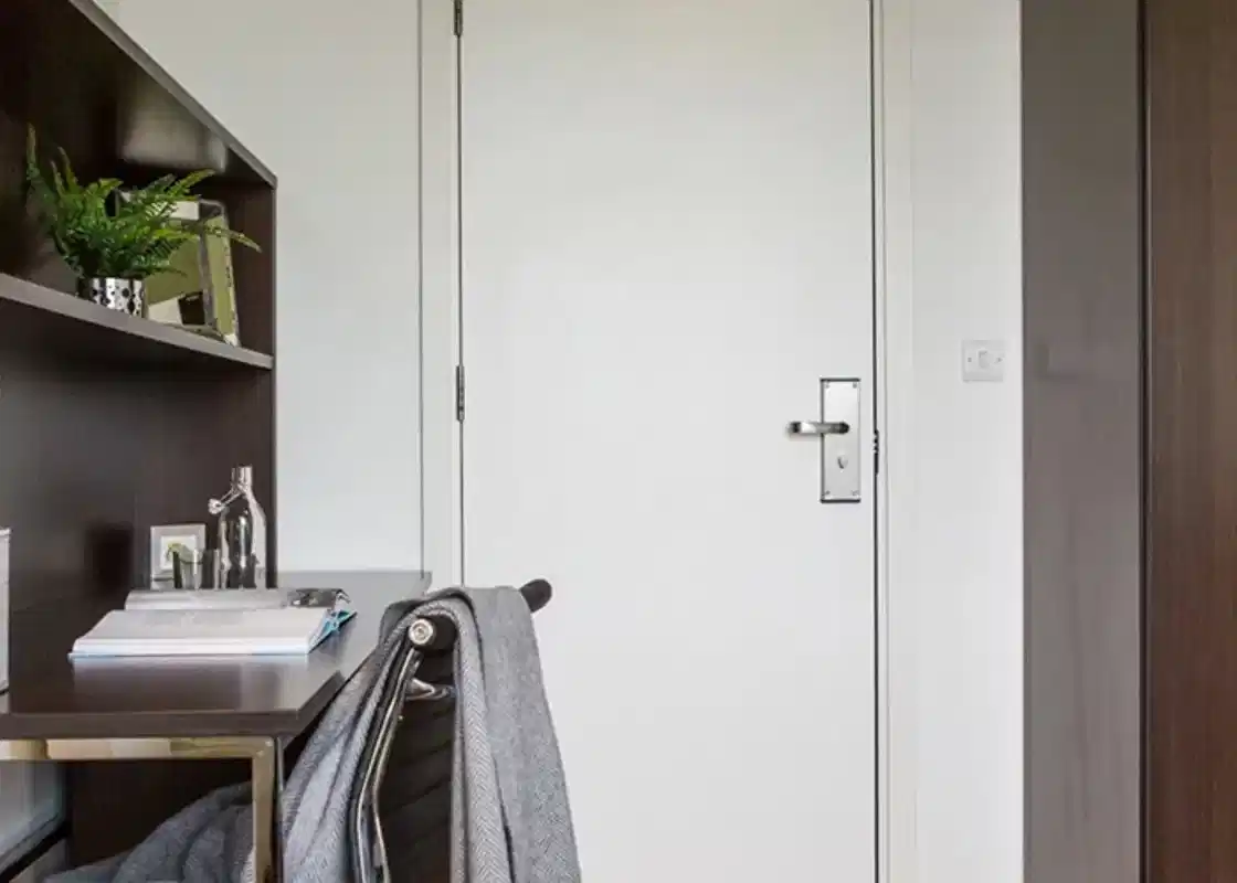 2 Bed Shared Apartment Lower Level - Amenities