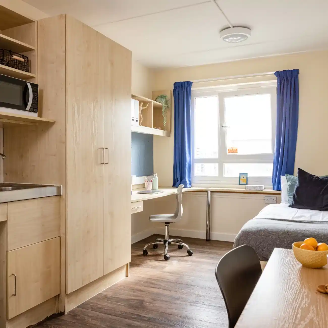 Bronze Studio - Bedroom
