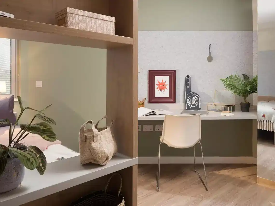 Large Studio - Amenities
